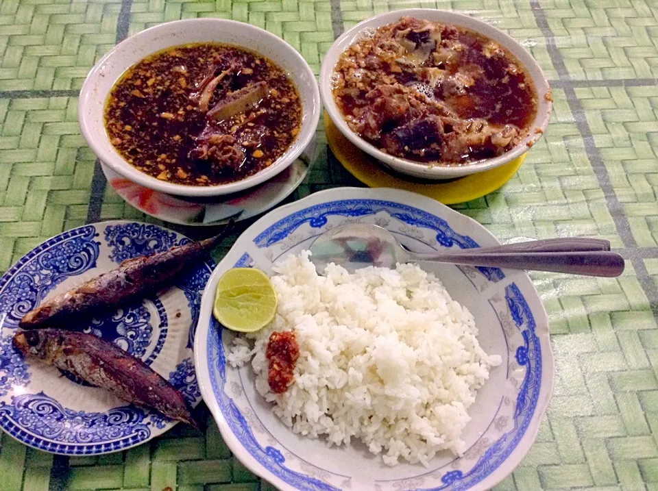 Snapdishの料理写真:Rawon - Sop Buntut|Bambang Budiono Tjioさん