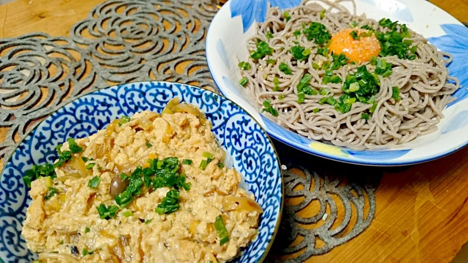 たまご丼
月見そば|りいさん