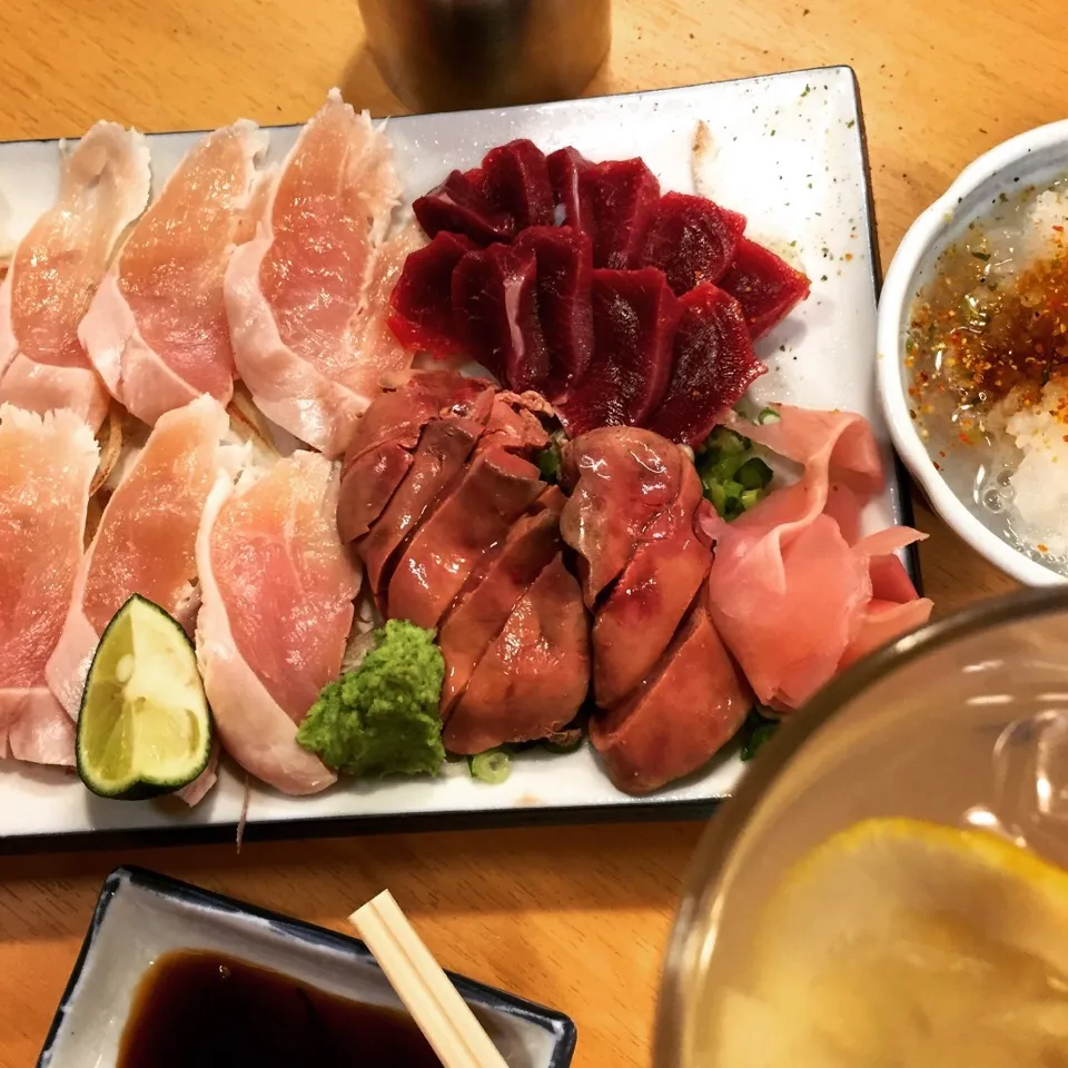 Snapdishの料理写真:鳥刺し・砂肝刺し・レバー刺し🐓🐓🐓|tayukoさん