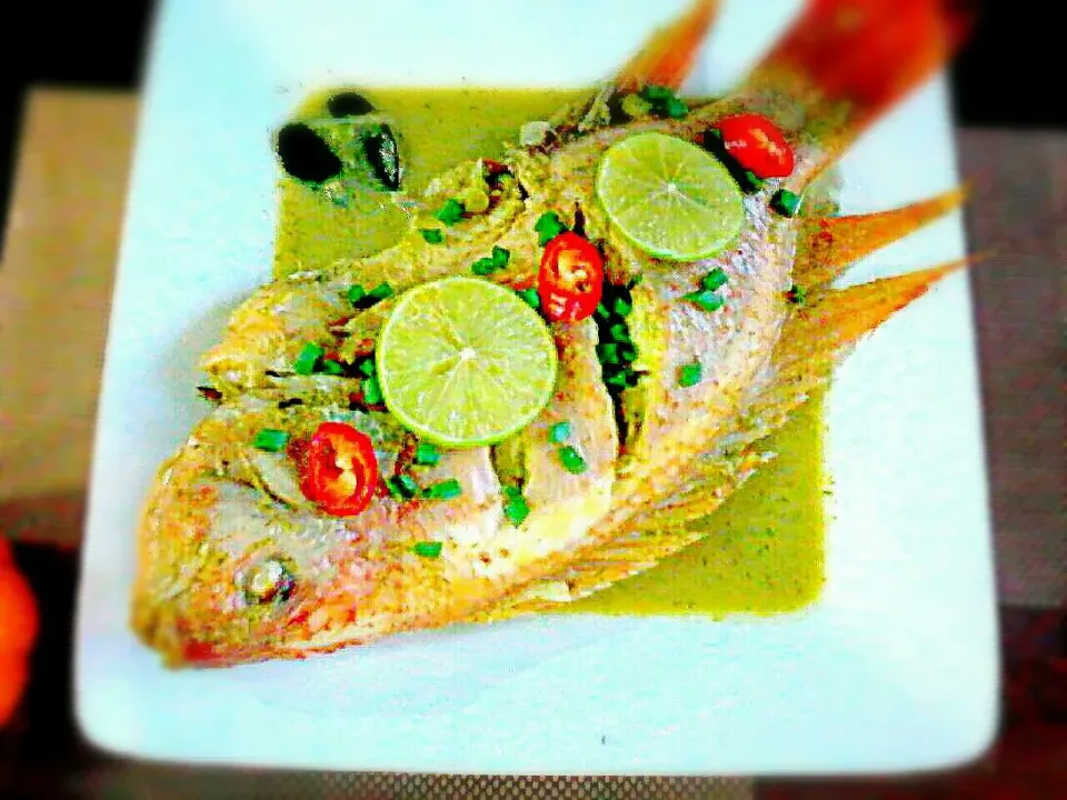 Snapdishの料理写真:Whole Fish in Dill and Coconut Milk  ✔|🌼 Pooja's Kitchenette 🌼さん