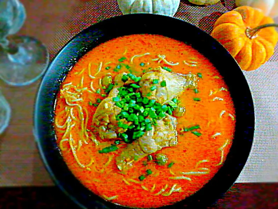 Spicy Chicken Egg Noodle Soup ✔|🌼 Pooja's Kitchenette 🌼さん