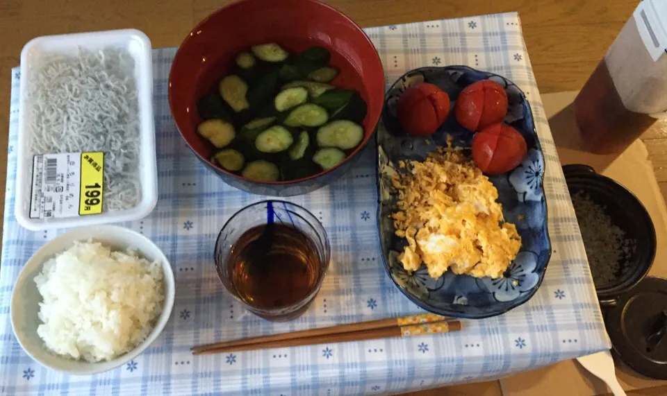 単身赴任初日の朝食！|ひろっきーさん