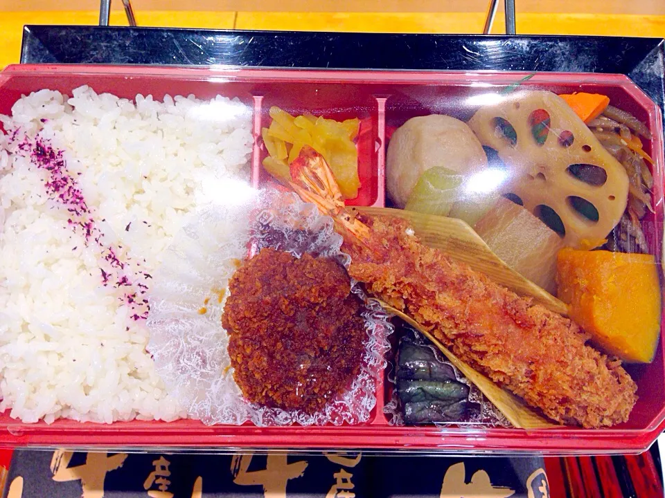 Snapdishの料理写真:名古屋うまいもの弁当|なんさん