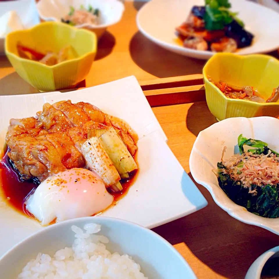 Snapdishの料理写真:鶏の照り焼きと温玉定食|ユキさん