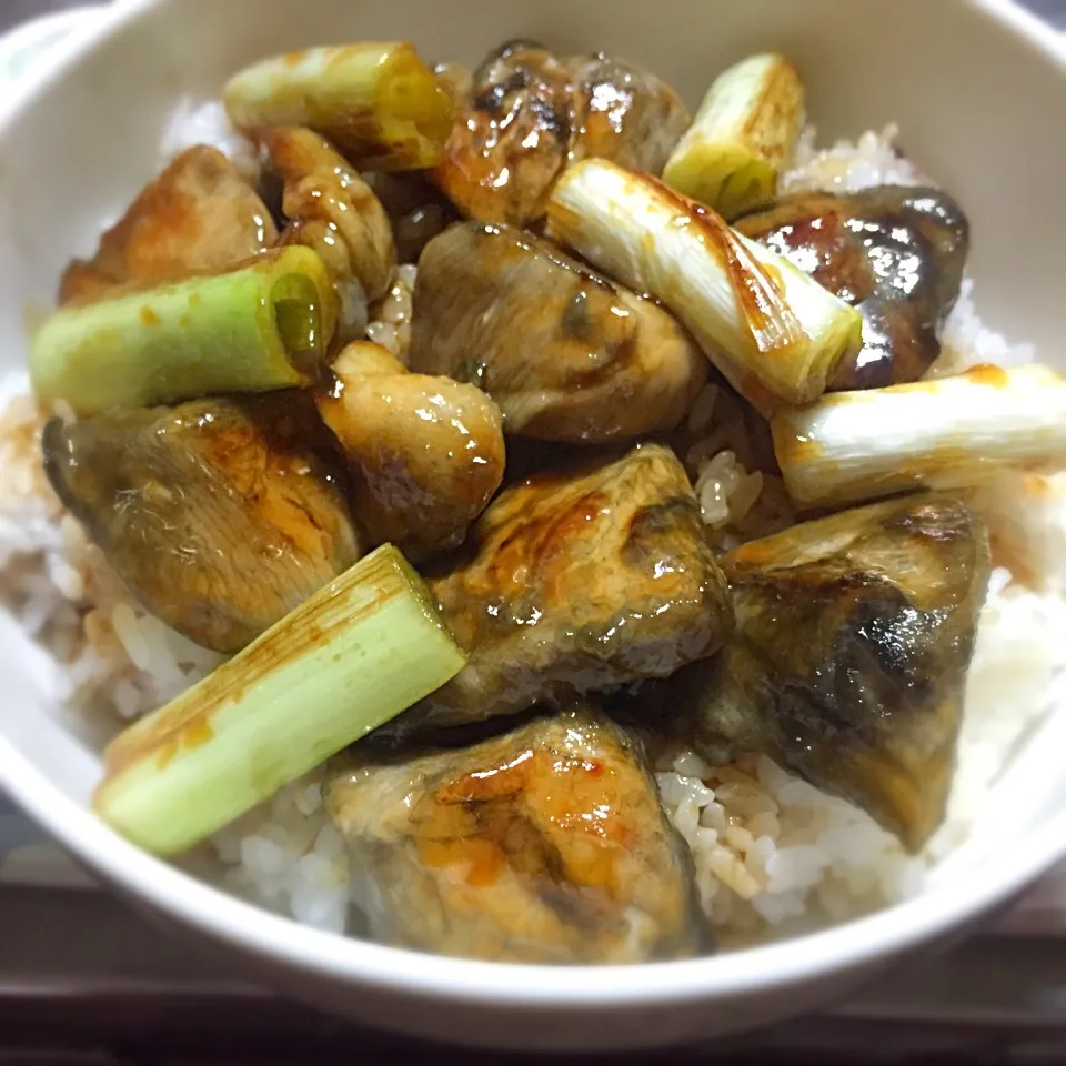 今夜は、炭火焼風焼き鳥丼(*^^*)|ギムレットさん