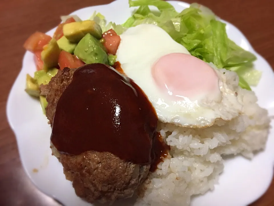 Snapdishの料理写真:ロコモコプレート💕
コーヒーゼリー入りハンバーグで‼︎|まるちゃんさん