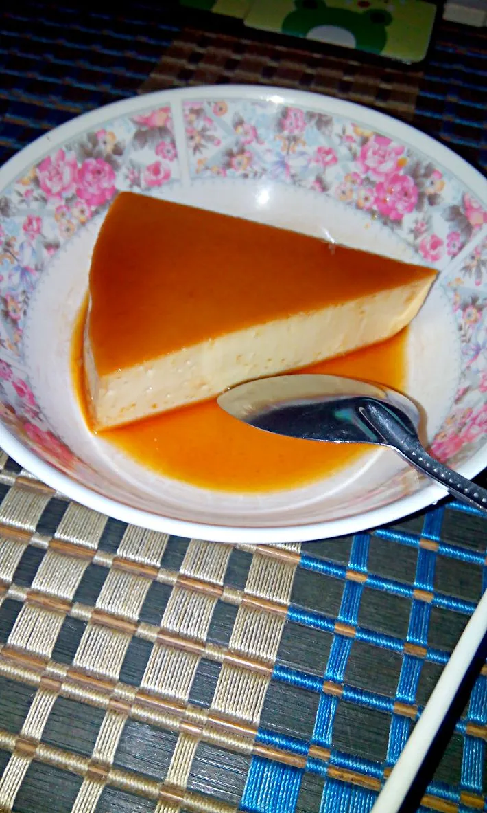 Snapdishの料理写真:pudding caramel|Tafin Nikiysaさん