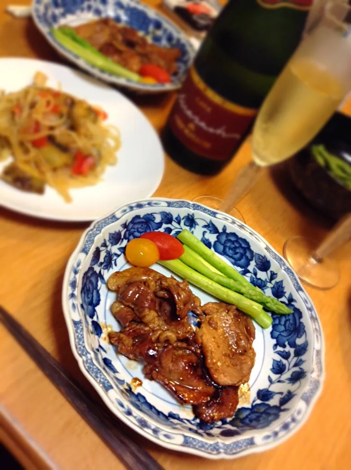 Snapdishの料理写真:結婚記念日はハニー好物の豚生姜焼きで乾杯(^.^)|hoppycowさん