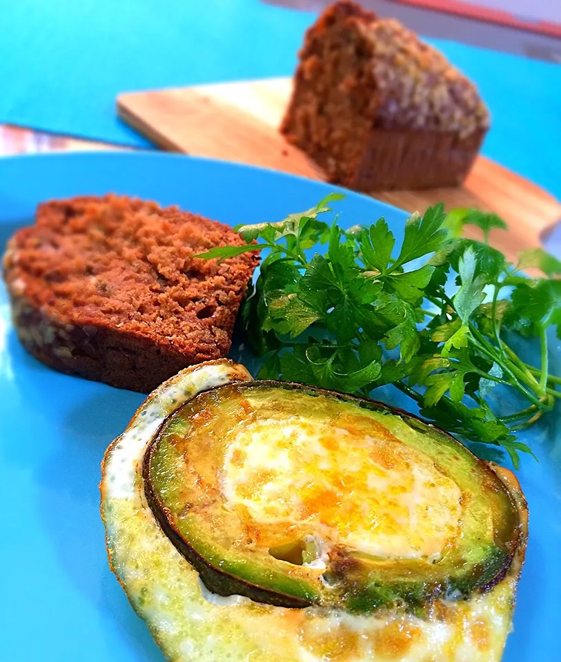 OMさんの料理                              Fried egg in avocado                    ズッキーニブレッド|志野さん