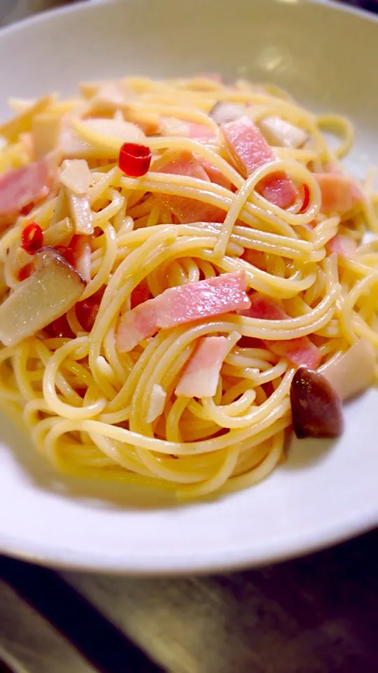 ベーコンとエリンギのペペロンチーノ🍝|kashisuさん