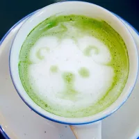 Snapdishの料理写真:Matcha latte Bear|Mameau Niyomsubさん