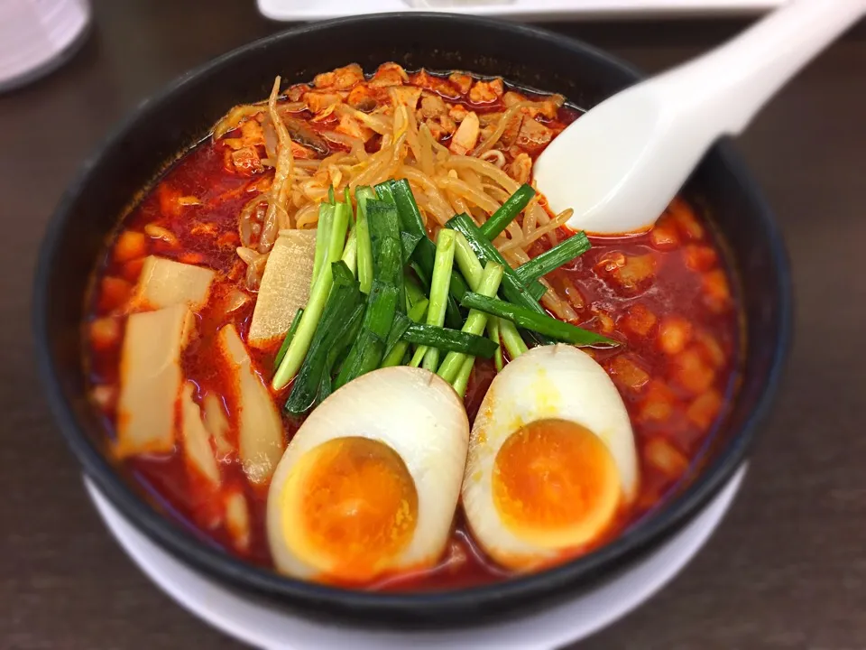 旨辛ラーメン、辛さは中程度で！|ひろゆきさん