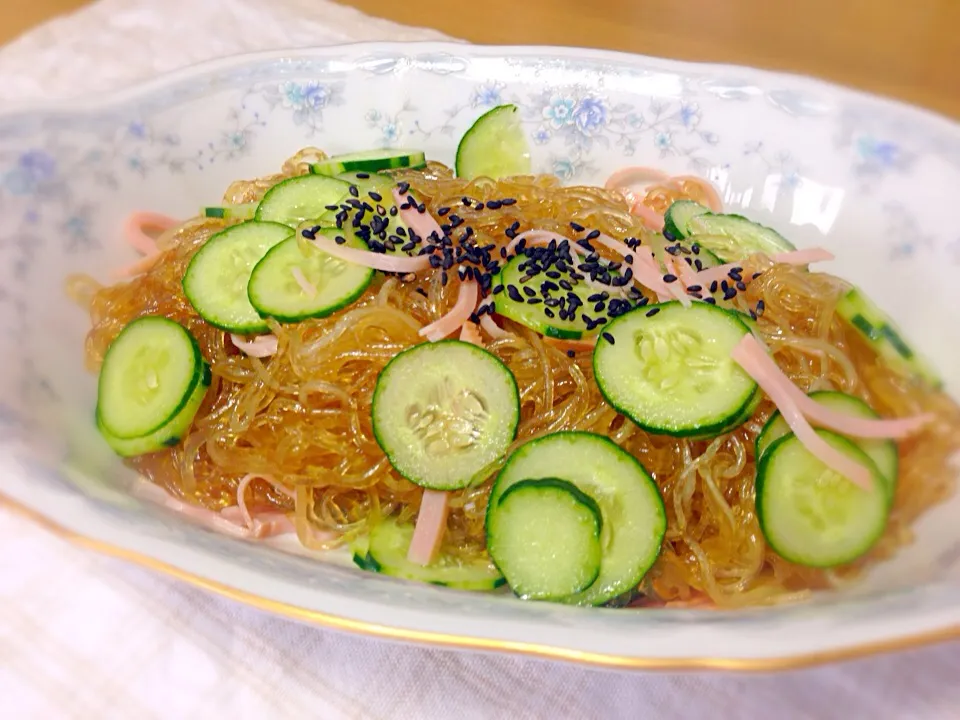 Snapdishの料理写真:くららさんの料理 あっとゆーま💨中華春雨サラダ⭐|えいぽんさん