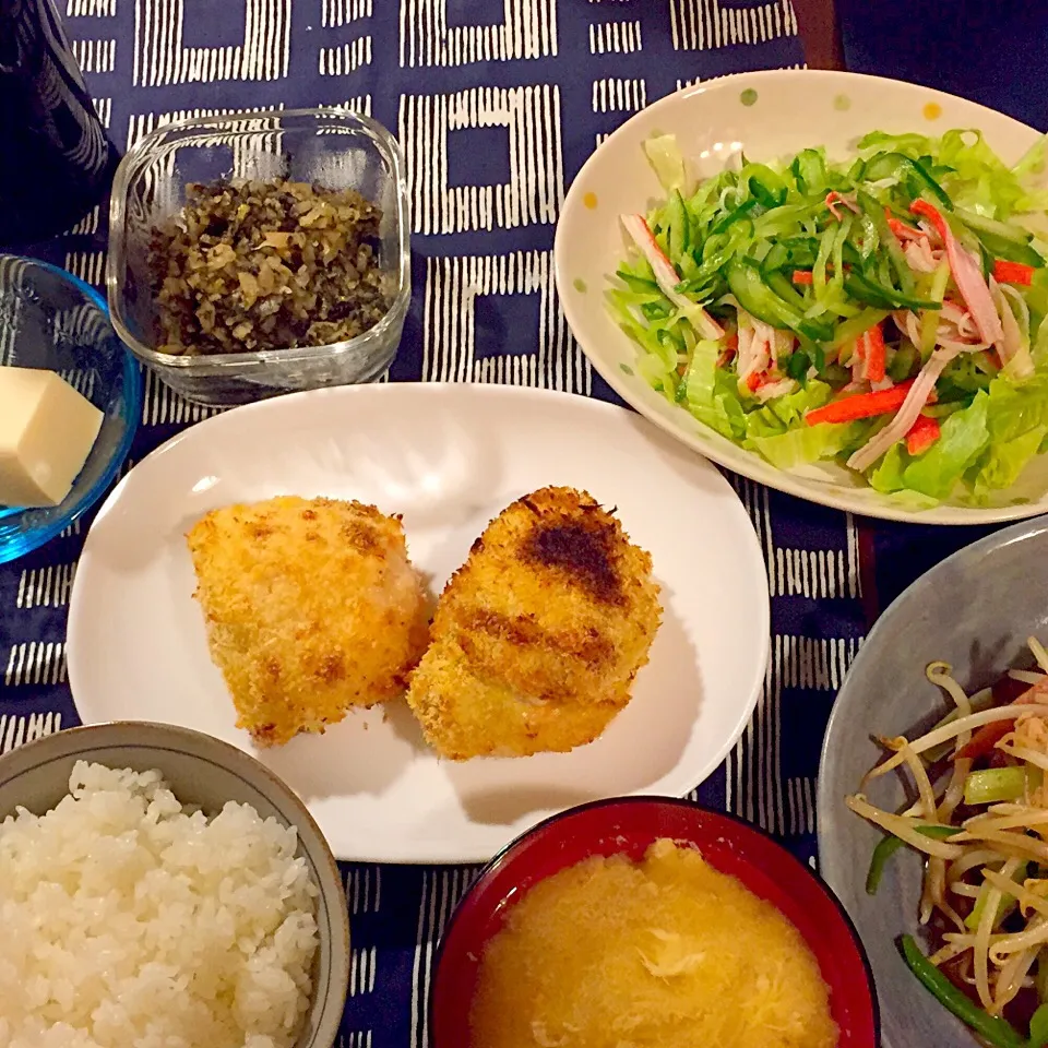 胸肉のベーコンチーズ
ヘルシー焼き
もやしの野菜炒め
きゅうりとレタスのサラダ
冷や奴|りょーままさん