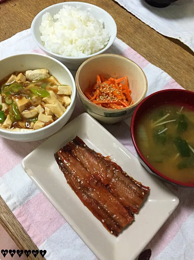 9/2(水)晩ごはん♡さんまのみりん焼き  すき焼き風肉豆腐  にんじんのきんぴら  ご飯  えのきと小松菜の味噌汁|⁑葉月⁑さん