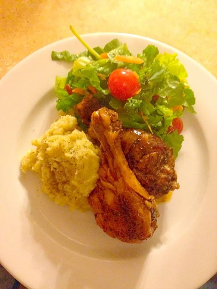 Sweet and Spicy Jamaican jerk chicken with sweet potato mash and toss salad|Tesha Rolleさん