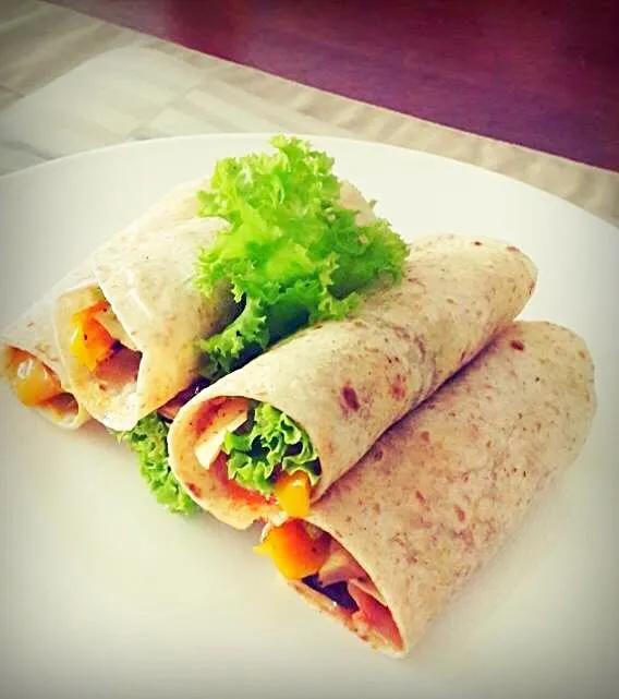 Shiitake Cheesy Brunch Wraps|Indulgeさん