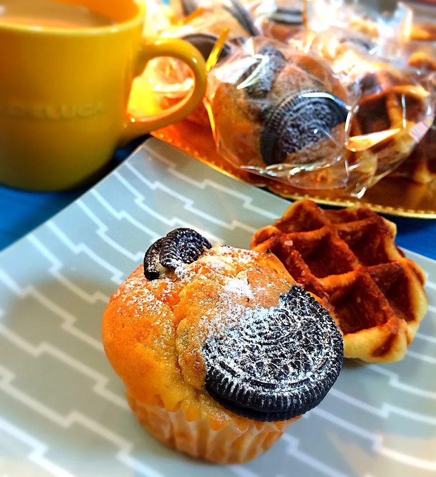 りるのんさんの料理                     クラッシュチョコレートマフィンと                                                   リエージュワッフル|志野さん