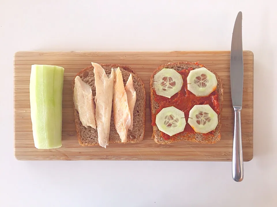 Sandwich with djeruk purut sambal, smoked trout and cucumber|Liesbeth Maliepaardさん