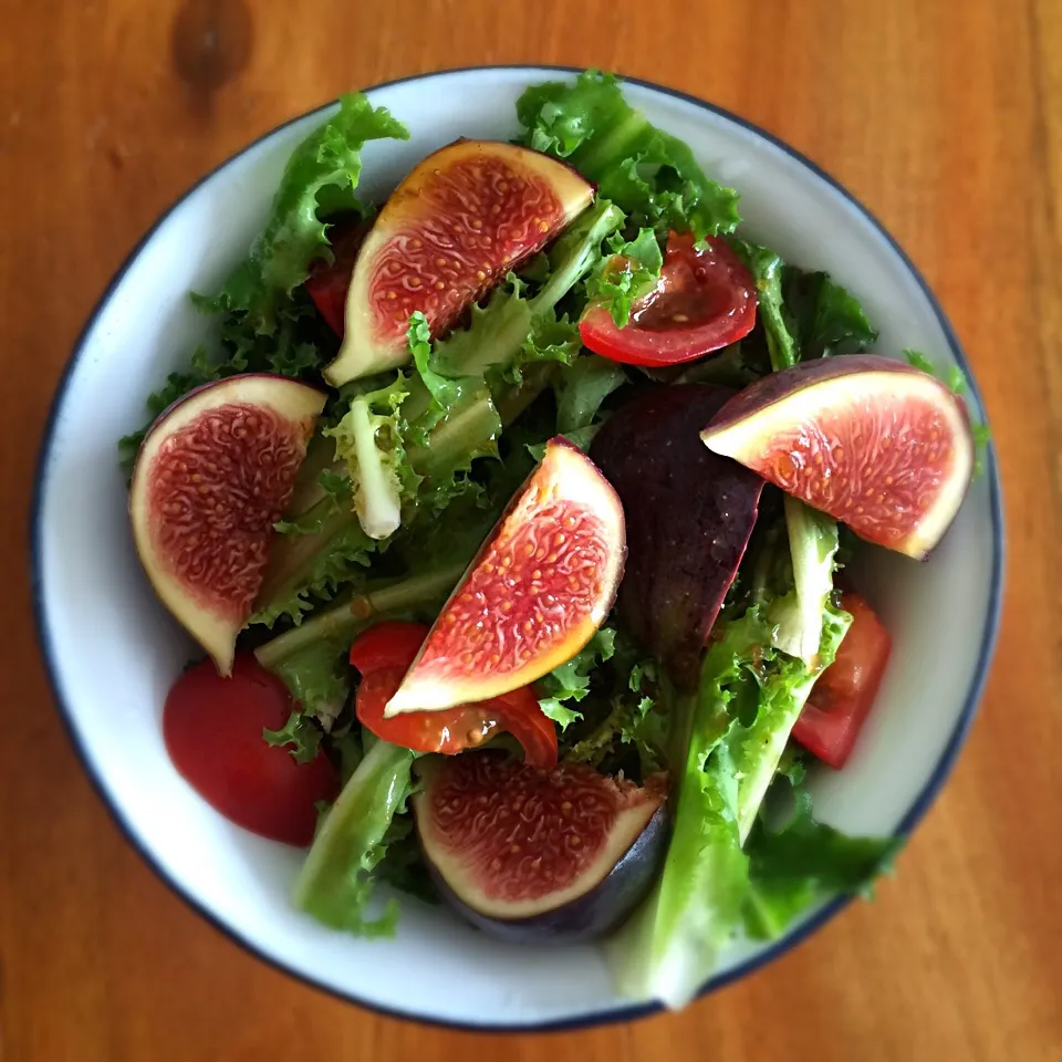 Snapdishの料理写真:Fig and tomato salad|何穎さん