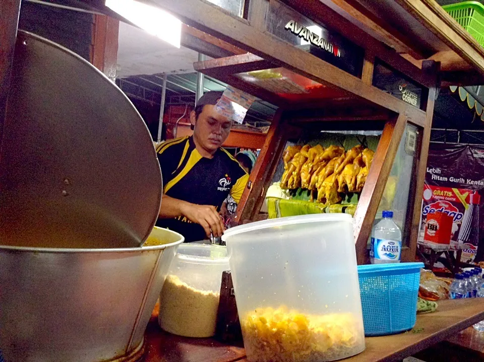 Soto Ayam|Bambang Budiono Tjioさん