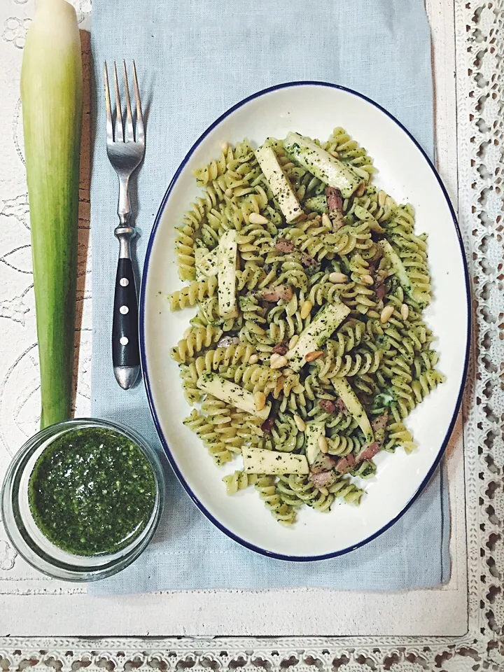 Fusilli with water bamboo bacon and pesto|rick chanさん