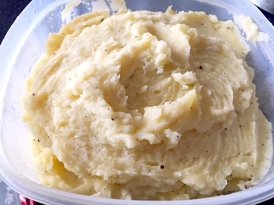 Garlic Butter Mash Potatoes!|Nillersさん