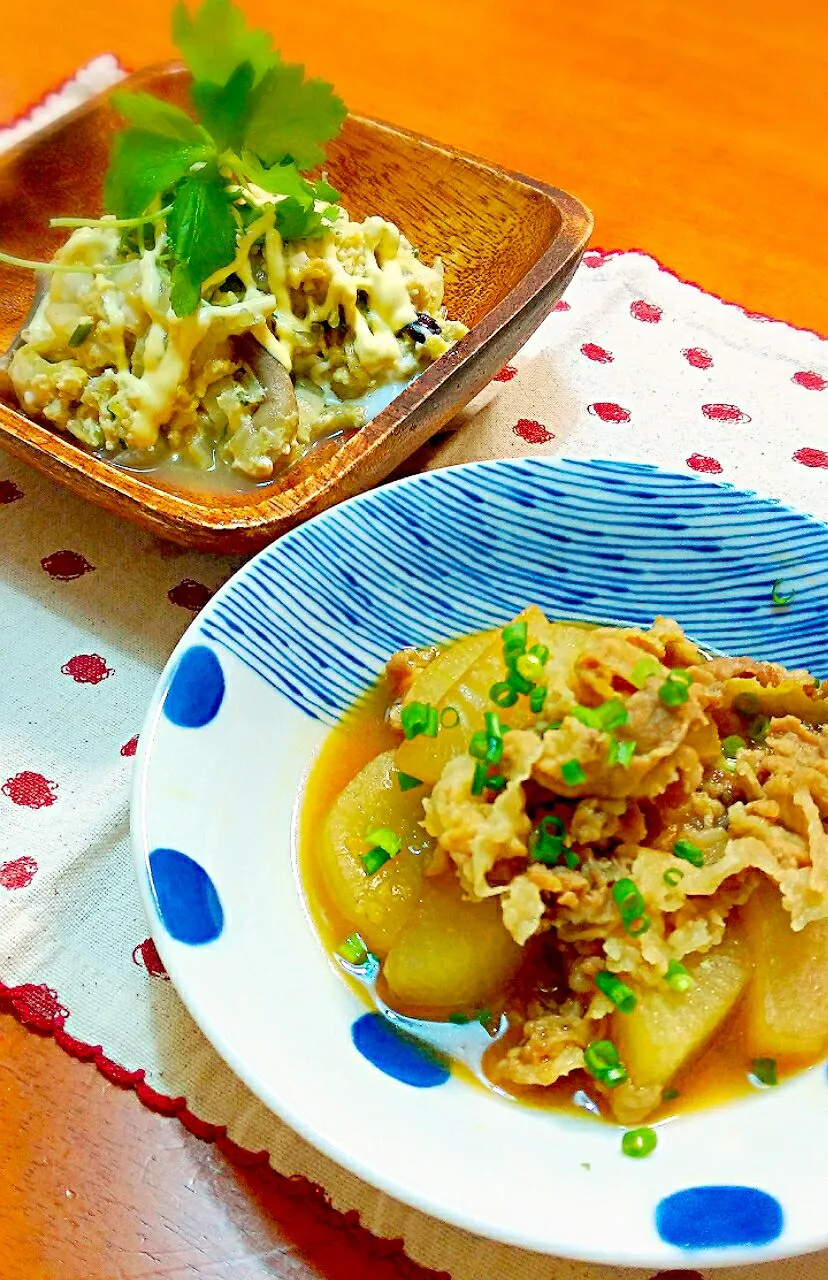 余った味噌汁で2品できちゃった🎵
大根と豚のしみしみ煮と、味噌汁具材の卵とじ丼|ハルさん