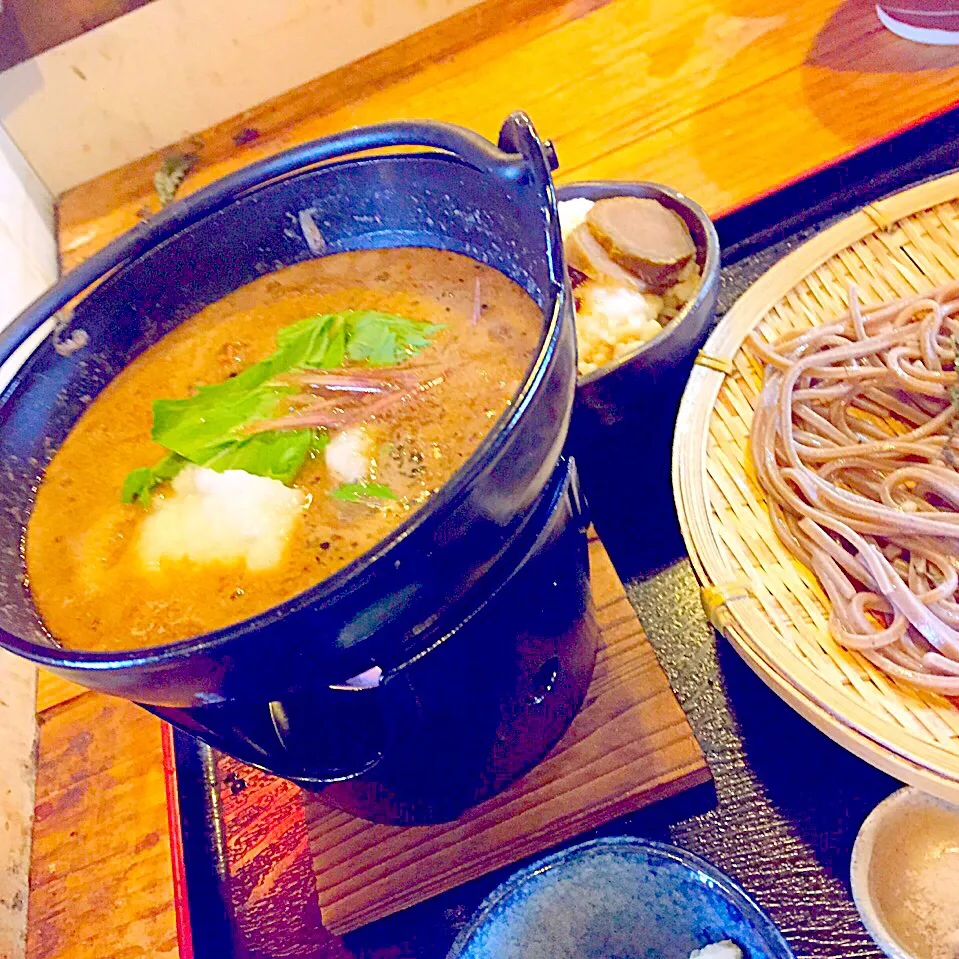 【亀戸名物 養生蕎麦】
殻ごと挽いた蕎麦粉のニハ蕎麦を
セサミン大量！胡麻出汁で煮込み
ながらお召し上がり下さい

〆は、玄米でおじやをお楽しみ下さい

よろしくお願い申し上げます|亀戸 養生蕎麦 高のさん