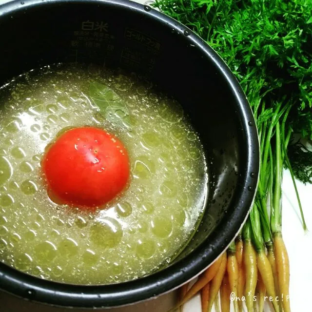 オリーブ油とまるごとトマトの炊き込みご飯作ってみた🍅🍅🍅|Kashimanakitchenさん