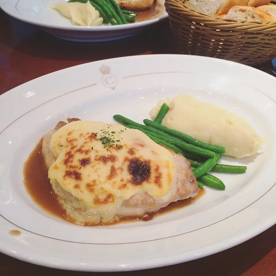 豚肩ロースのグラチネ🍴|leeさん