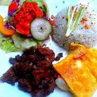 Mexican omelet & spicy  tenderloin tips & crab salad & garlic  rice|dan alfredさん