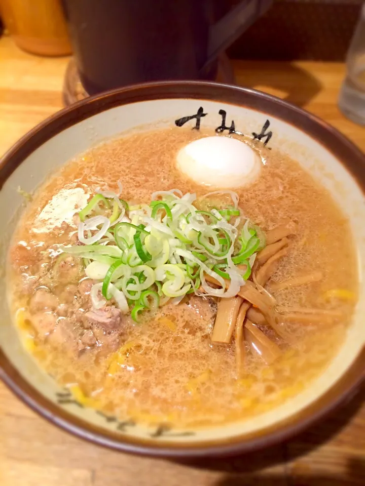 Snapdishの料理写真:味噌ラーメン@すみれ|りゅーちさん