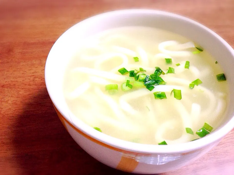 Snapdishの料理写真:鶏ガラスープうどん|タッキーさん