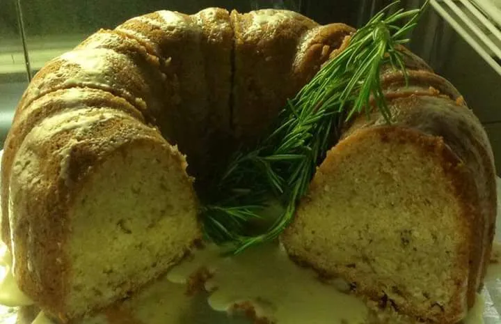 lemon olive oil rosemary cake|CHUENCHAIさん