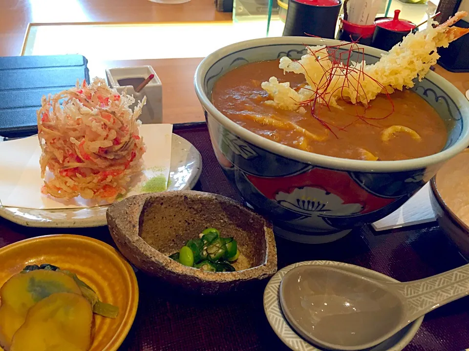 Snapdishの料理写真:稲庭カレーうどん！と桜海老かき揚げ❤️|Tomomi Booさん