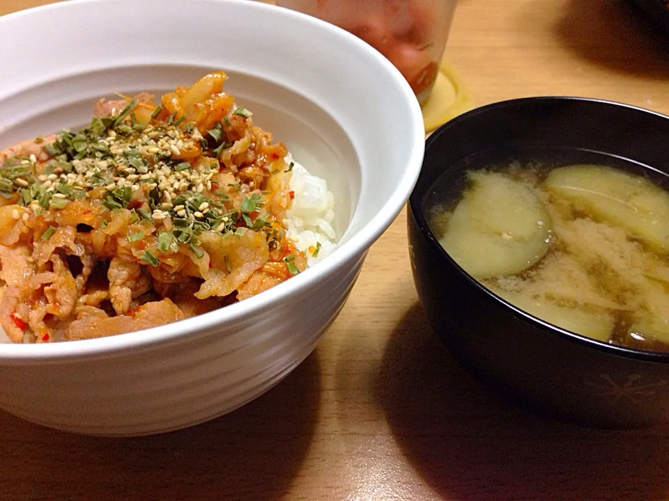 豚キムチ丼|こんこんさん