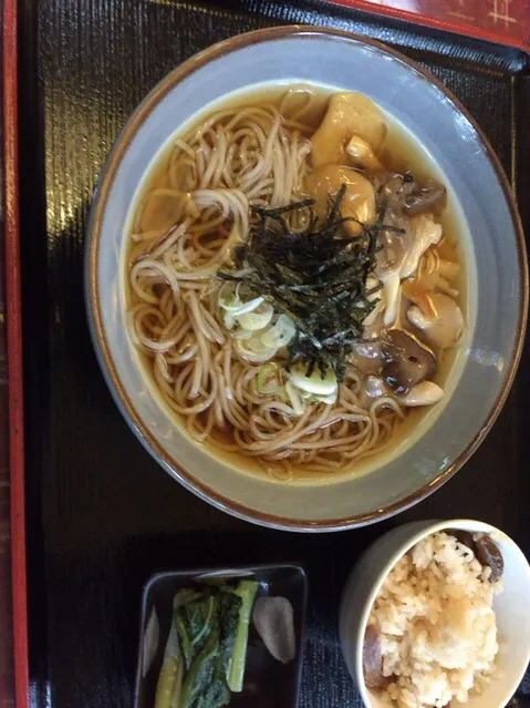 きのこ蕎麦&キノコ飯|おっちさん