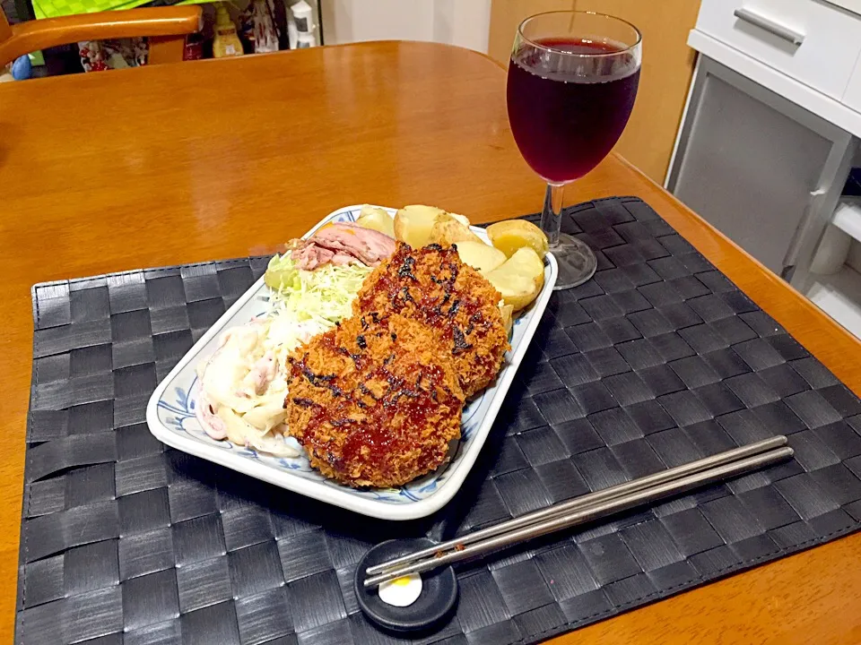 Snapdishの料理写真:メンチカツ🍷|マニラ男さん