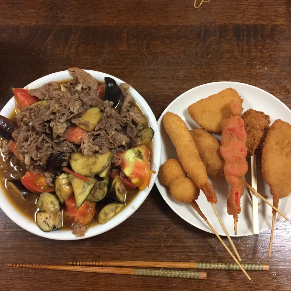 黒の日なので牛肉とナスとトマトの炒め物|アクちゃんさん