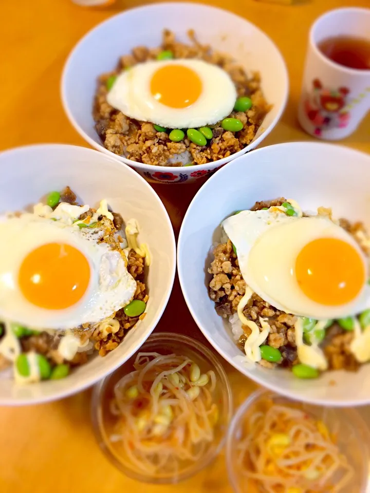 氷コンニャク入りそぼろ丼♪|☆マミ☆さん