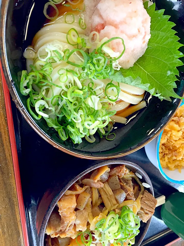 梅おろしうどんと牛スジ丼|クロレッツさん