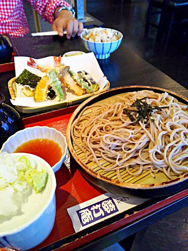 buckwheat noodles with tempura!!|和田 匠生さん