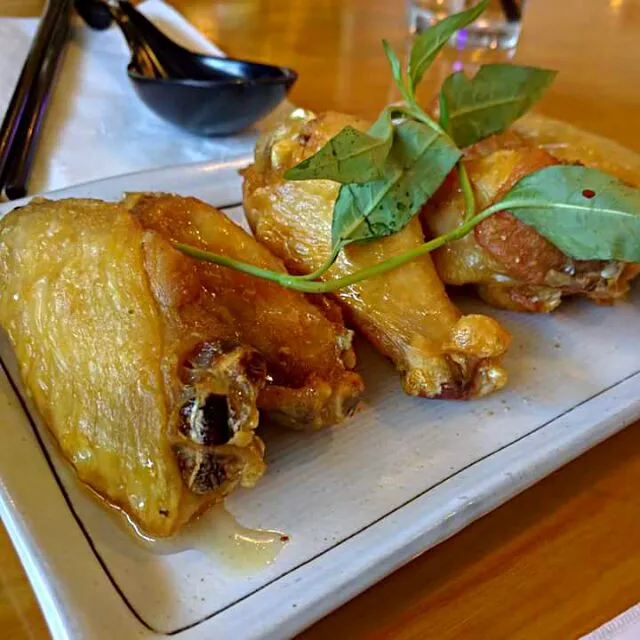 Deep fried lemongrass wings|CHUENCHAIさん