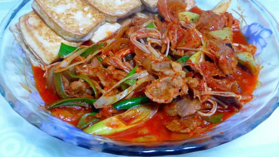 stir-fried pork in chili sauce|steven z.y.さん