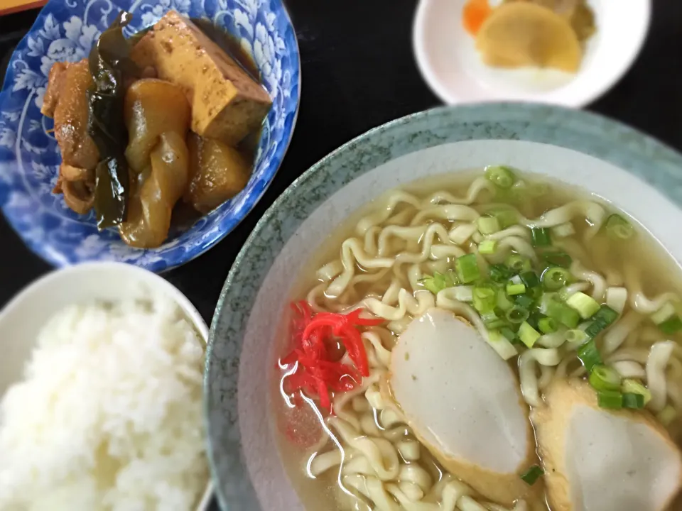 【まるや食堂】

沖縄そば定食 750円|エイコーワールドさん