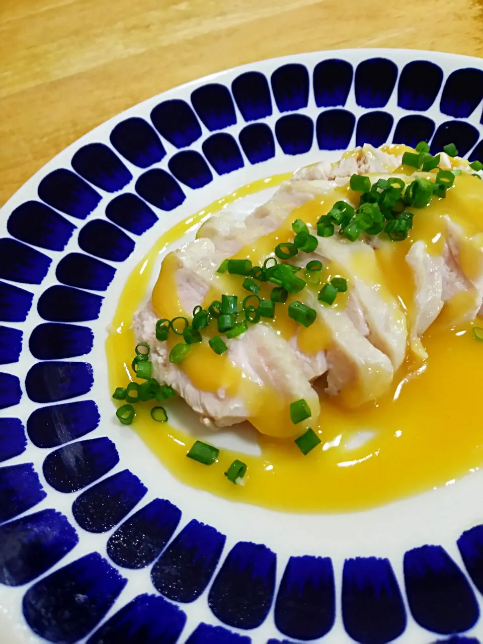 鶏むね肉の冷製 柚子の酸味|徳之島トトロンヌさん