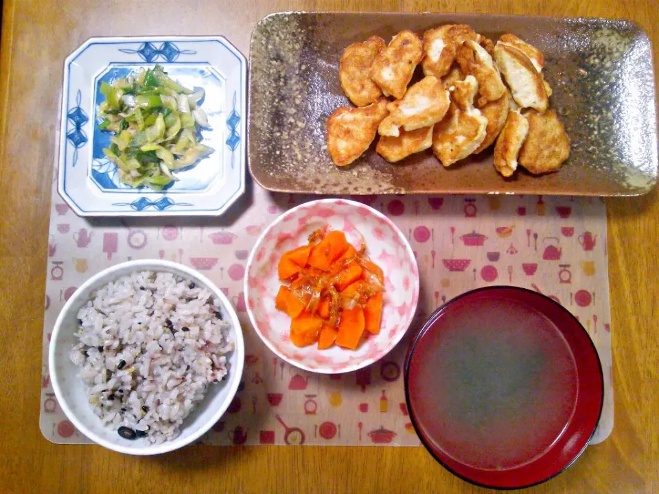 ８月2７日 鶏肉の柚子胡椒ピカタ ねぎサラダ にんじんの土佐煮 わかめスープ|いもこ。さん