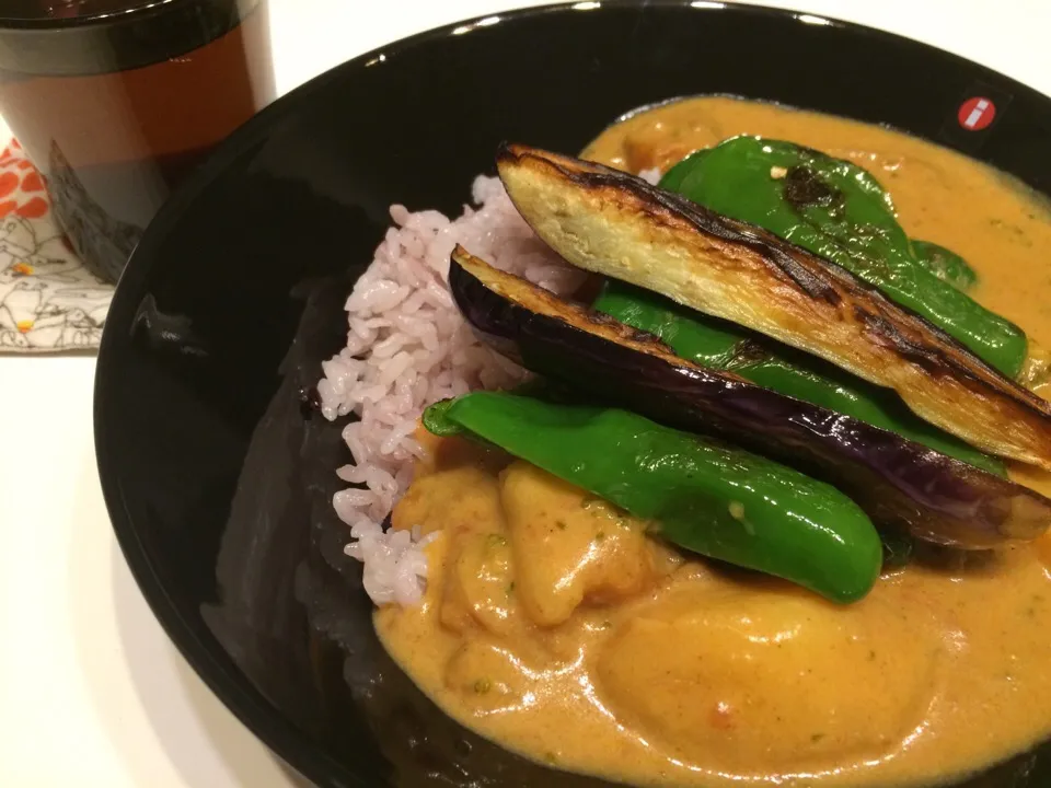 昨日のカレーをココナッツミルクと焼き野菜でリメイク|gintanさん