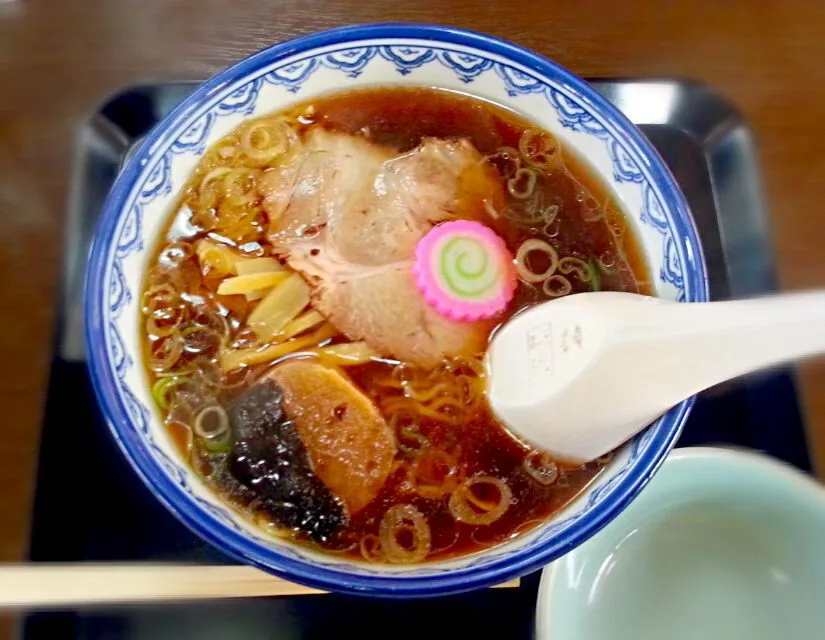 Snapdishの料理写真:醤油ラーメン   #三八飯店|こぢえさん